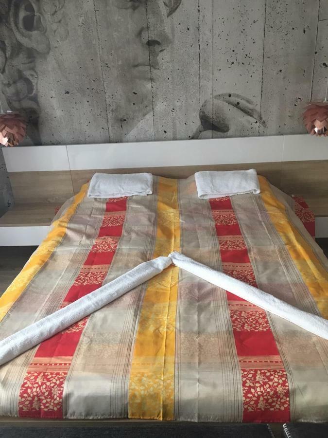 Hunyadi Apartman Szekszárd Exterior foto