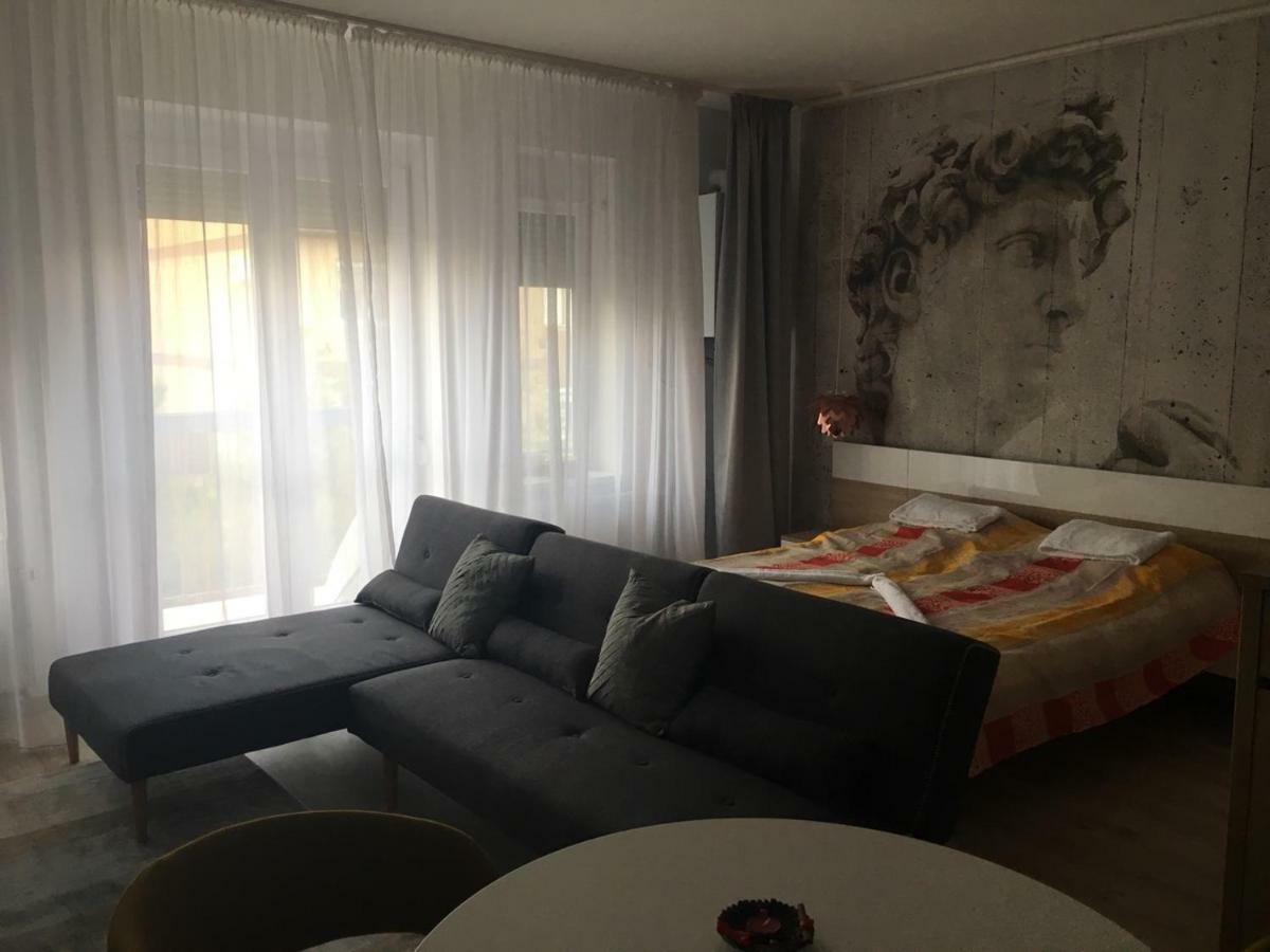 Hunyadi Apartman Szekszárd Exterior foto